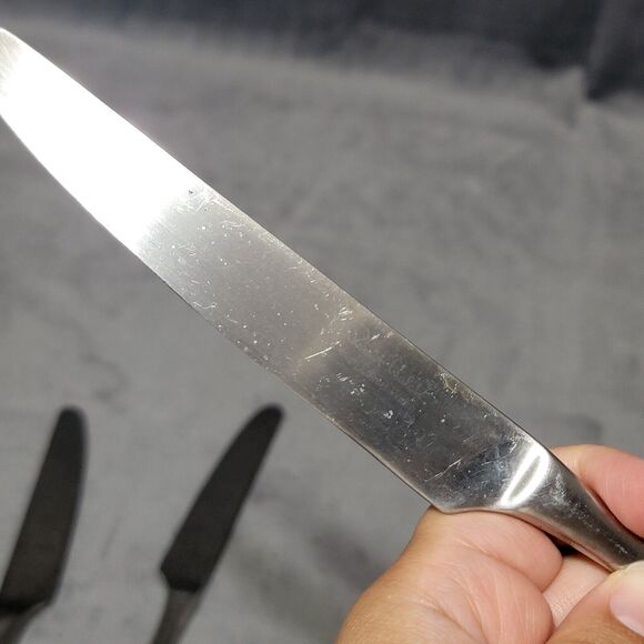 4 Robert Welch Ammonite 18/10 Stainless Butter Knife Flat Handle - Picture 7 of 9